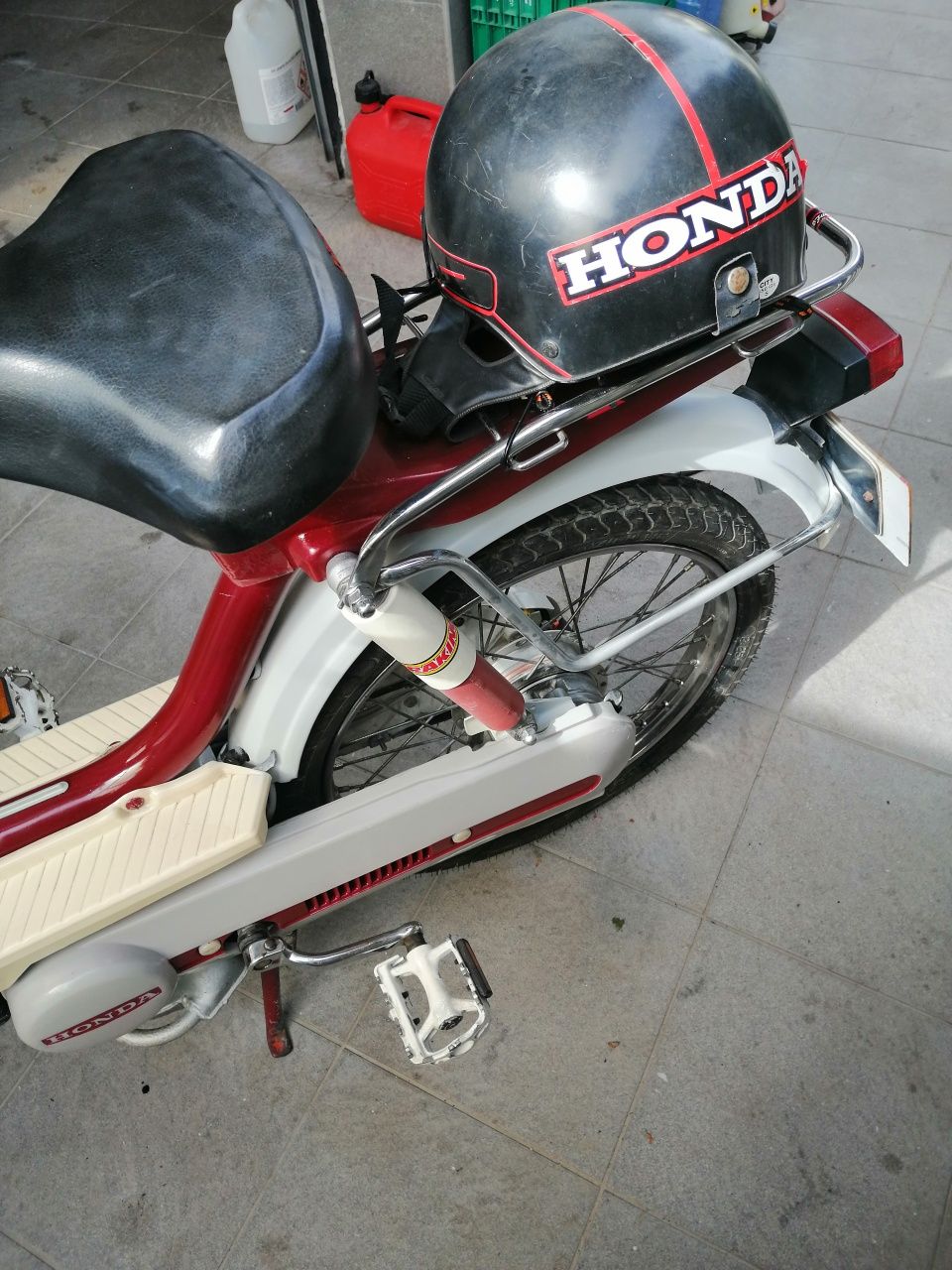 Honda Camino 49cc.Esta em estado nova e a andar sem qualquer problema.
