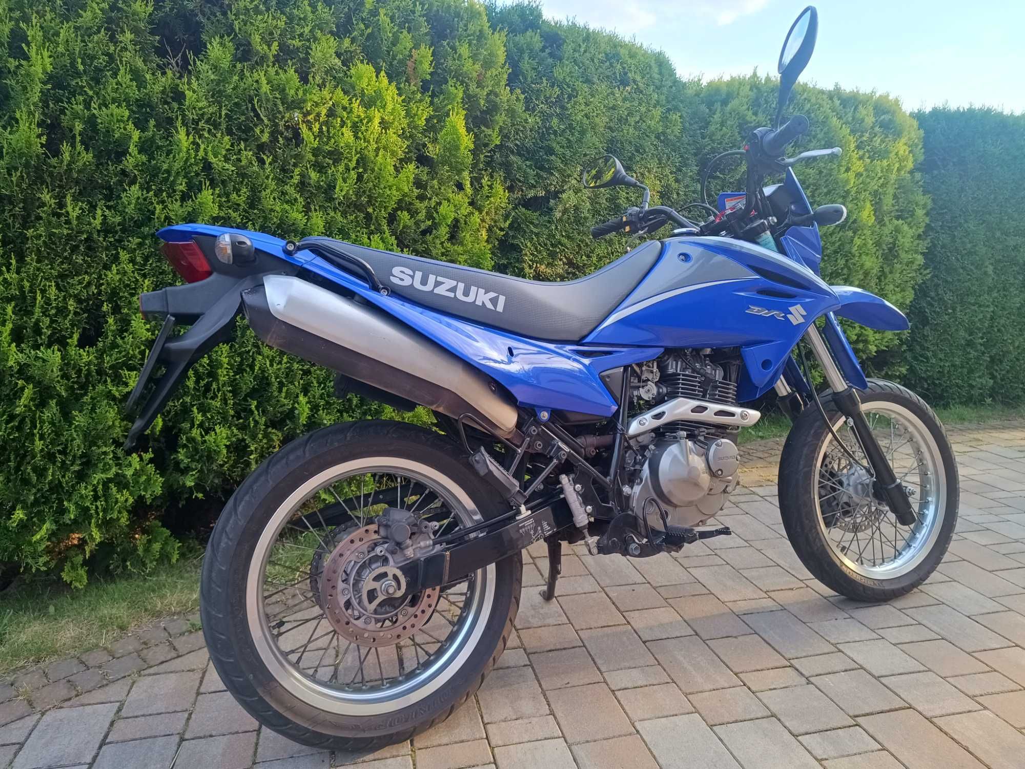 Suzuki DR 125 SM