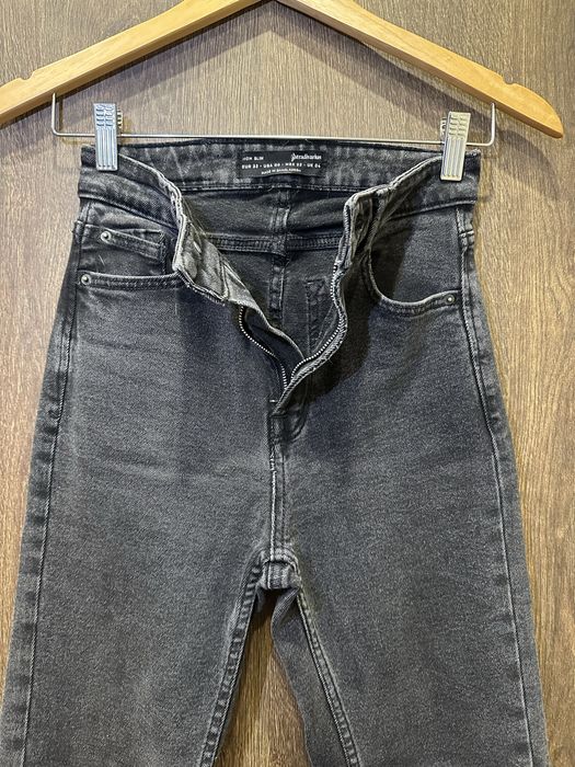 Джинси Stradivarius