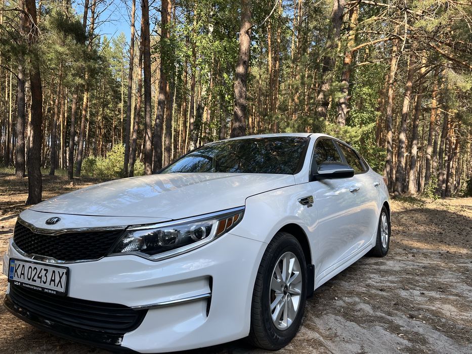 Кіа optima 2016рік ,гарний стан,має антигравійне покриття