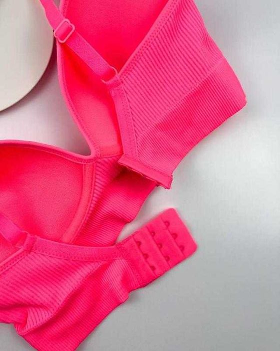 Biustonosz bezszwowy bez fiszbin