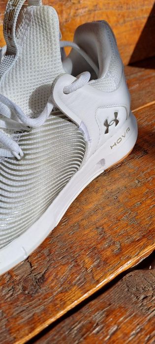 Under armour nova