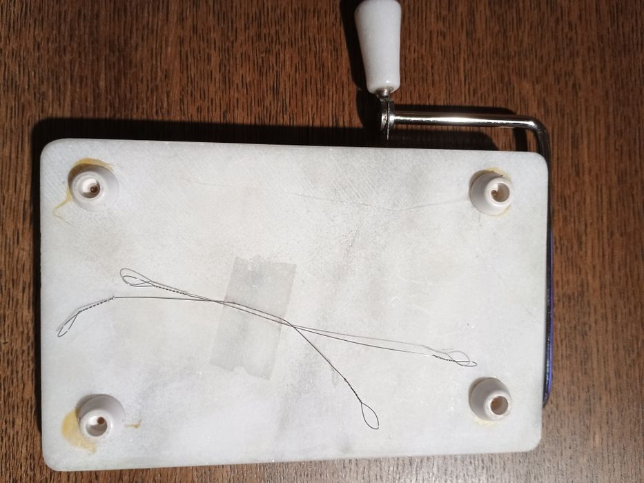 Marmurowa deska do krojenia sera.