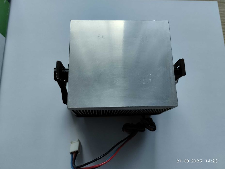 Procesor AMD Sempron 2800+ z chłodzeniem (Socket 754)