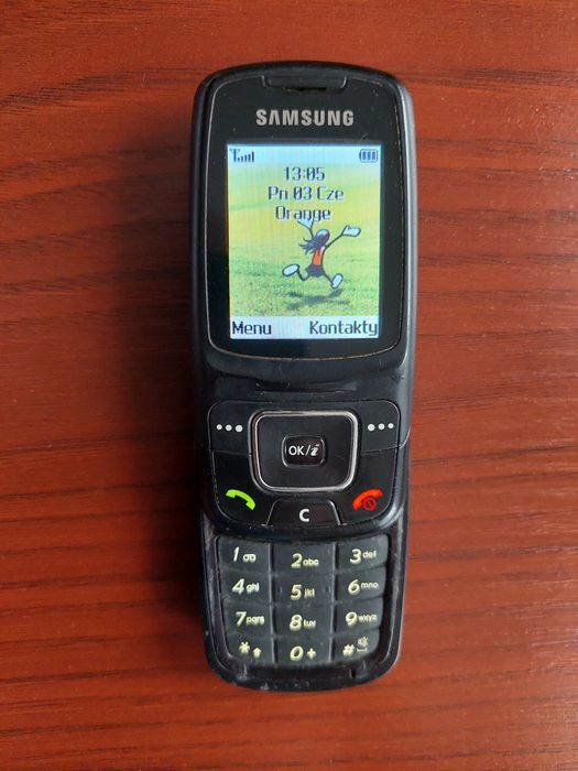 Telefon Samsung C300.
