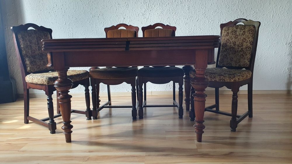 Stol antyczny, praktyczny, bo rozsuwany sprzedam - cena do negocjacji