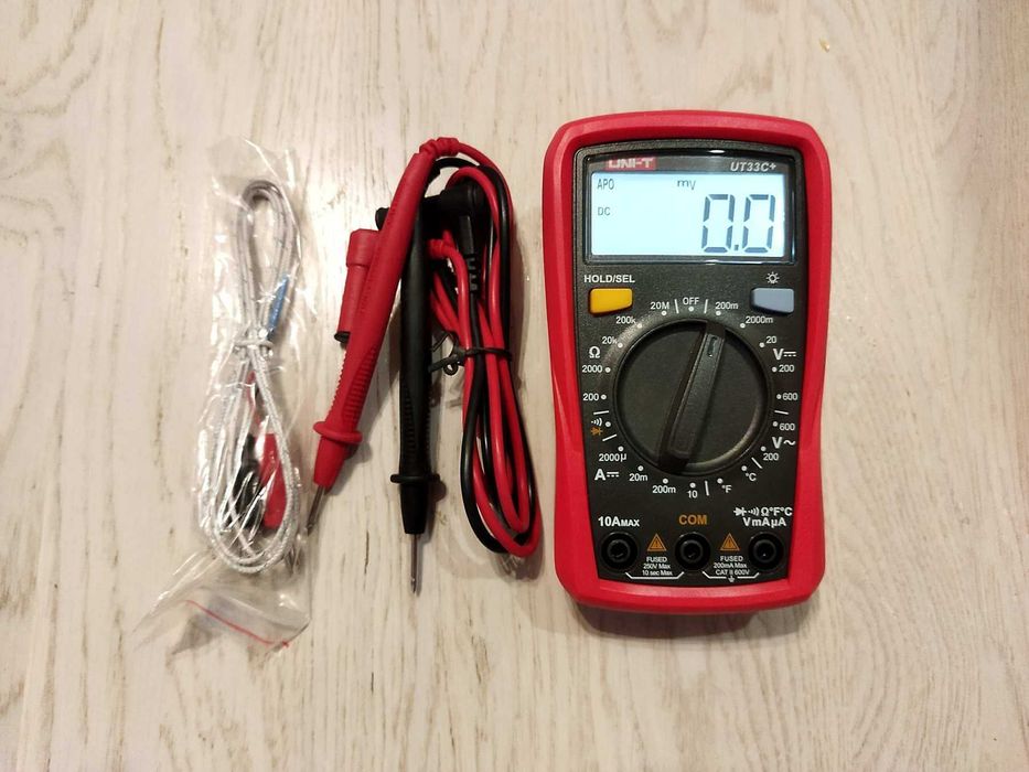 Мультиметр Uni-T 33C+ (термопара, питание 2шт ААА, бампер, фиксатор)