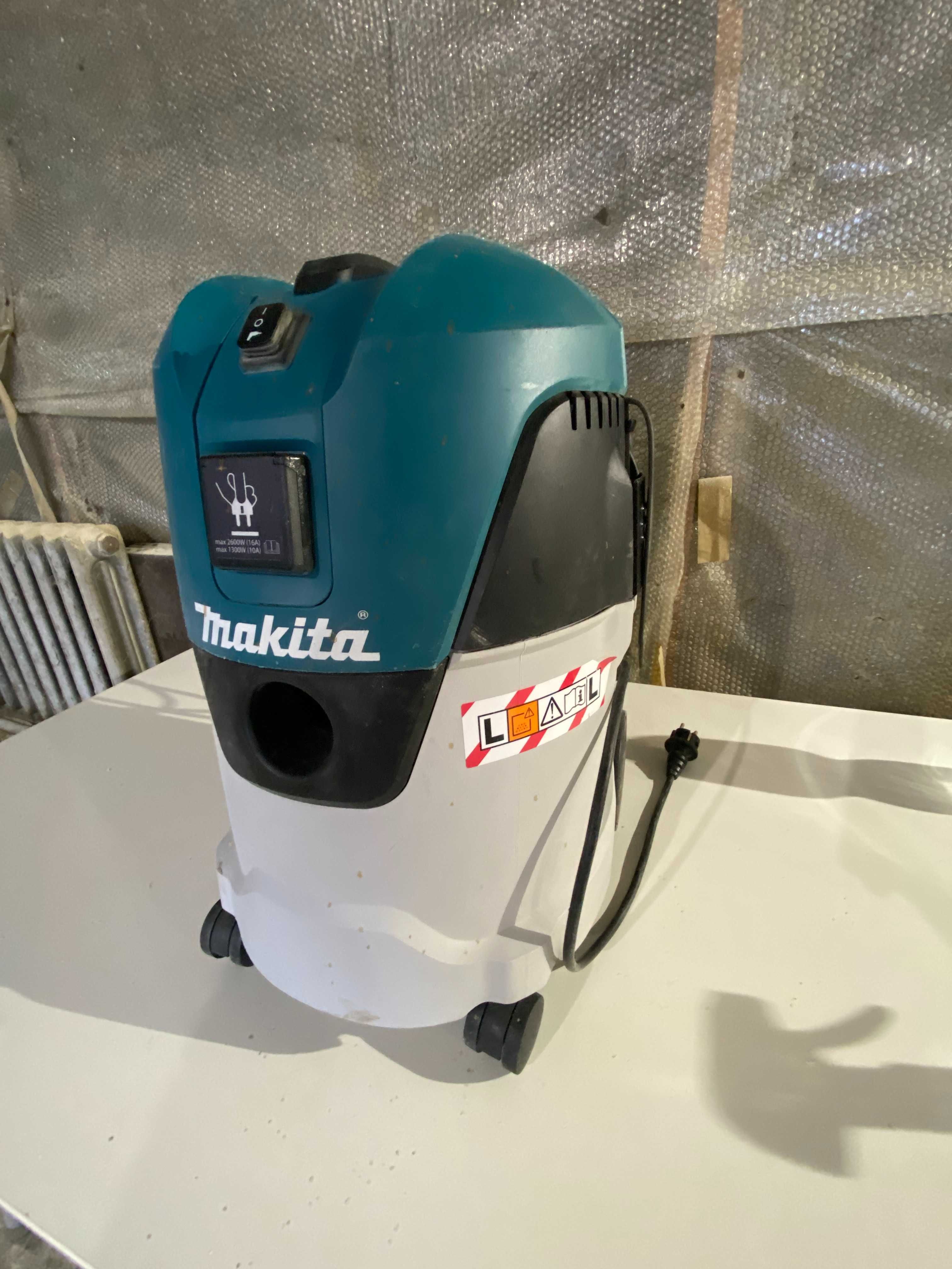 Odkurzacz MAKITA VC2512L