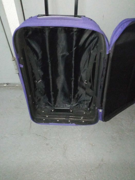 Mala de viagem trolley roxa