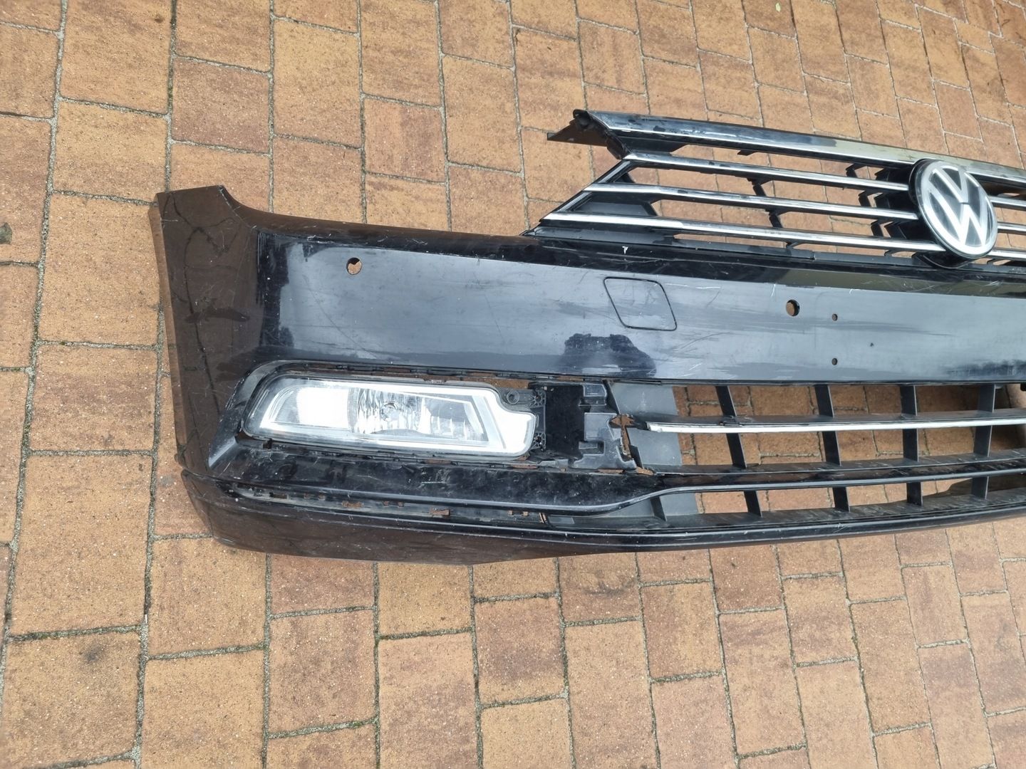Vw passat b8 zderzak przód 4x pdc