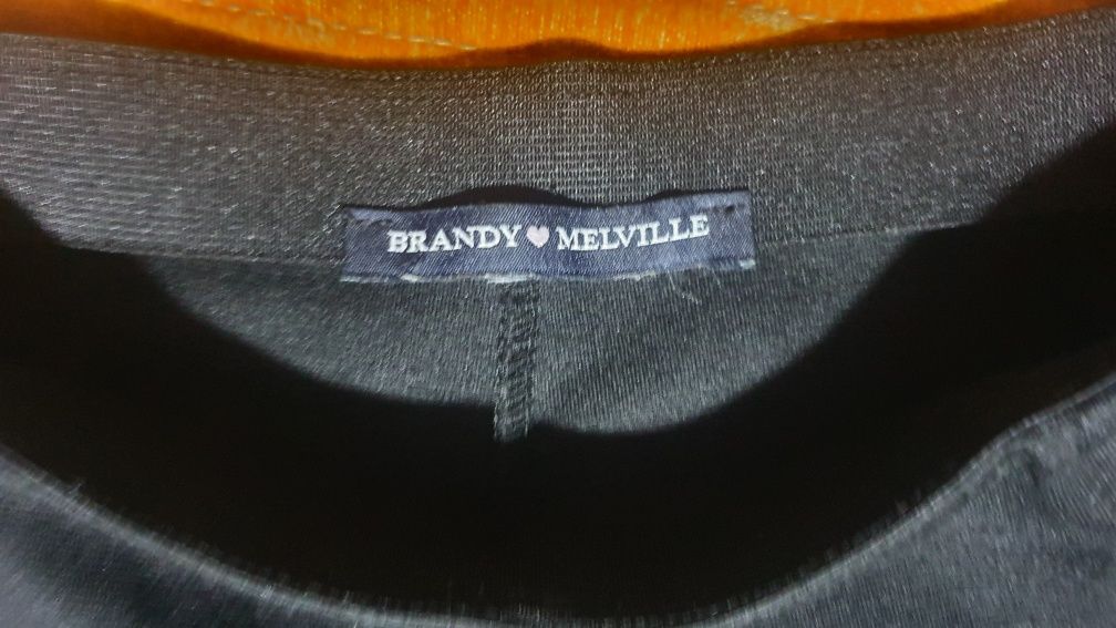 Saia preta Brandy Melville