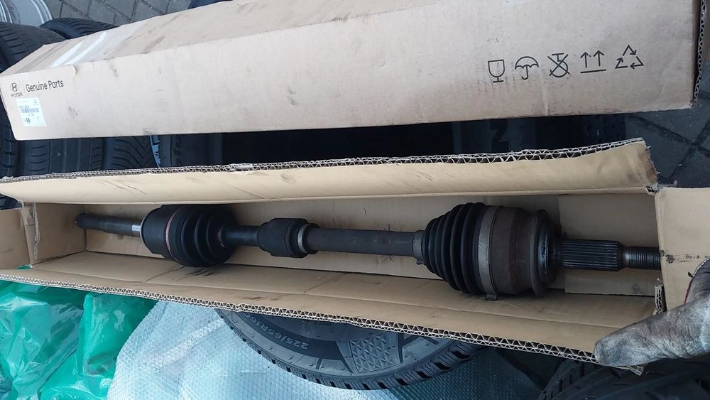 Półoś PRAWA MITSUBISHI OUTLANDER III 2,0i 3815A932