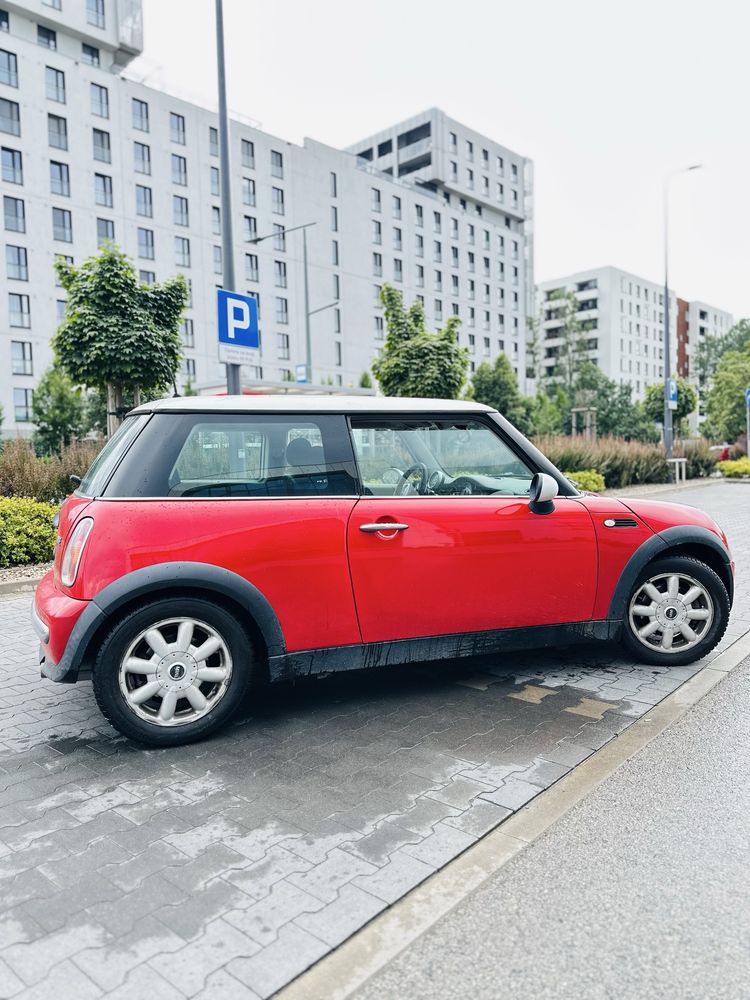 Mini cooper One.2003 benz 1.6