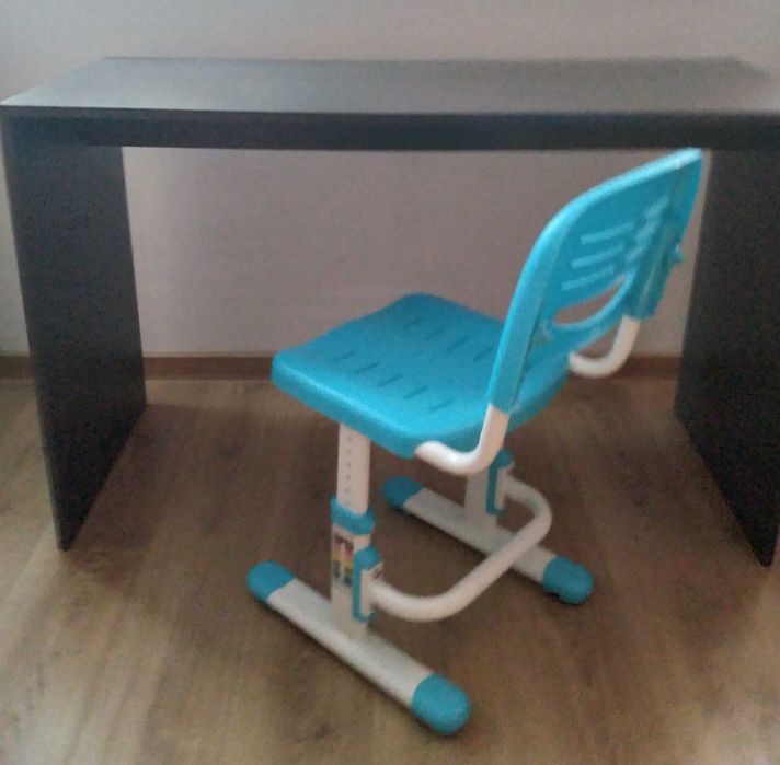 Biurko dla dziecka czarne + krzesło