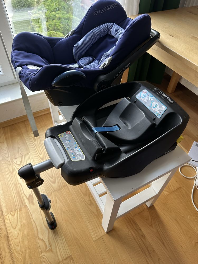 Fotelik 0-13 Maxi Cosi Cabrio Fix z bazą Easy Fix