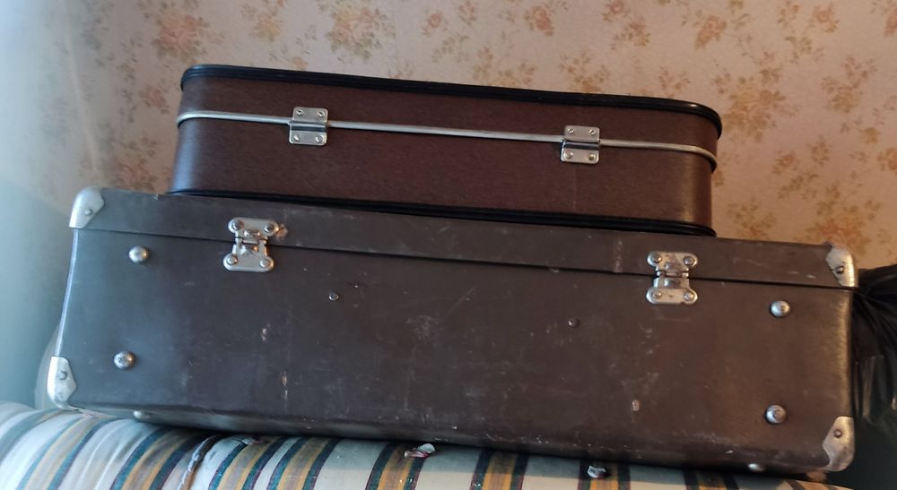 Чемодани. Ретро.
