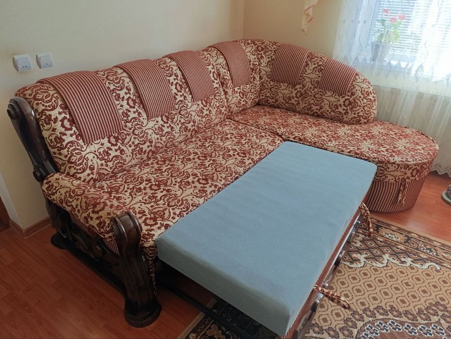 Кутовий диван, диван