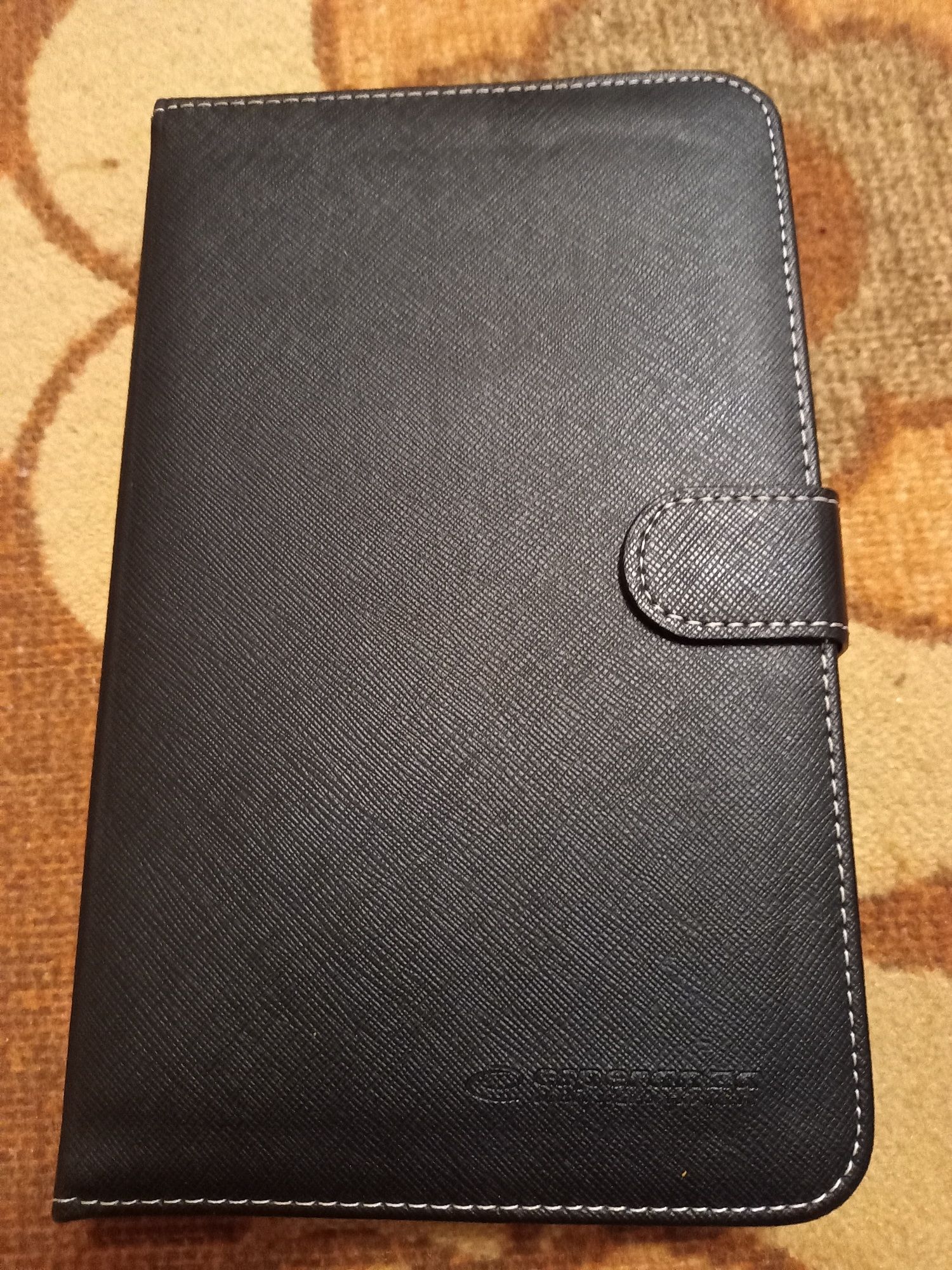 Etui z klawiaturą do tabletu 7"