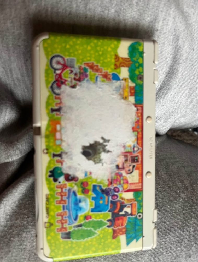 Nintendo 3ds ediçao ilimitada traz a bolsa dele e o carregador dele