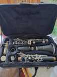 Clarinete como novo com estojo