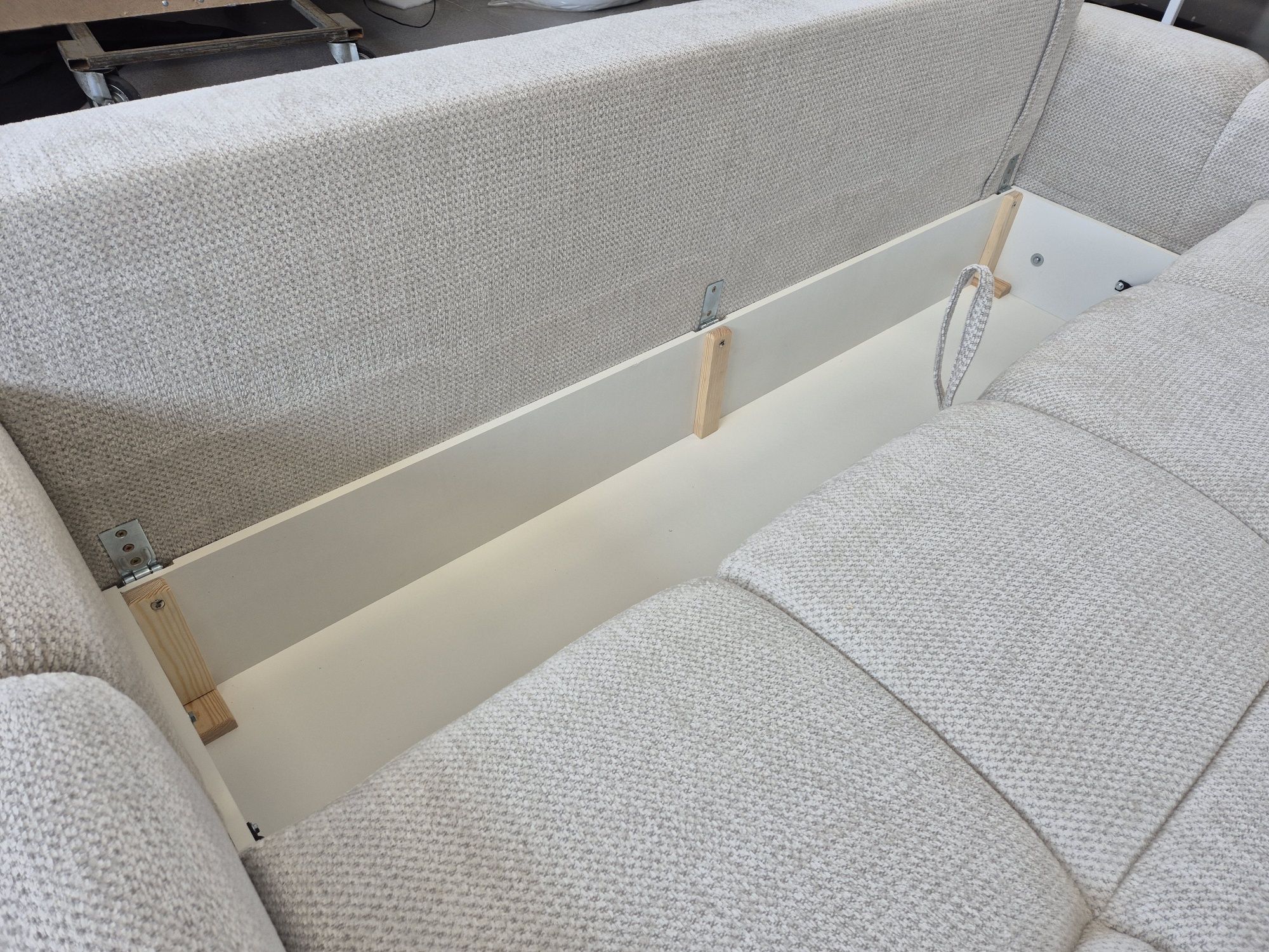 Sofa Taremi z funkcją spania – Outlet, dostawa gratis!