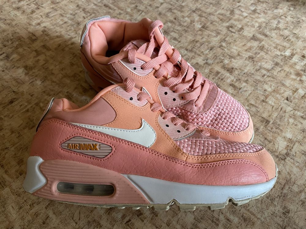 Женские оригинальные кроссовки Nike Air Max 90