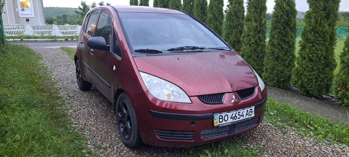 Мітцубіші Кольт АВТОМАТ