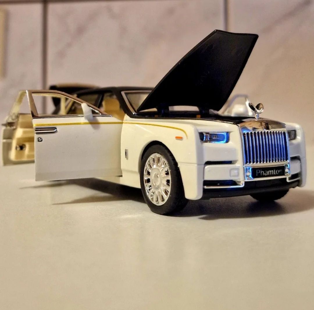 Коллекционная машина Rolls-Royce phantom