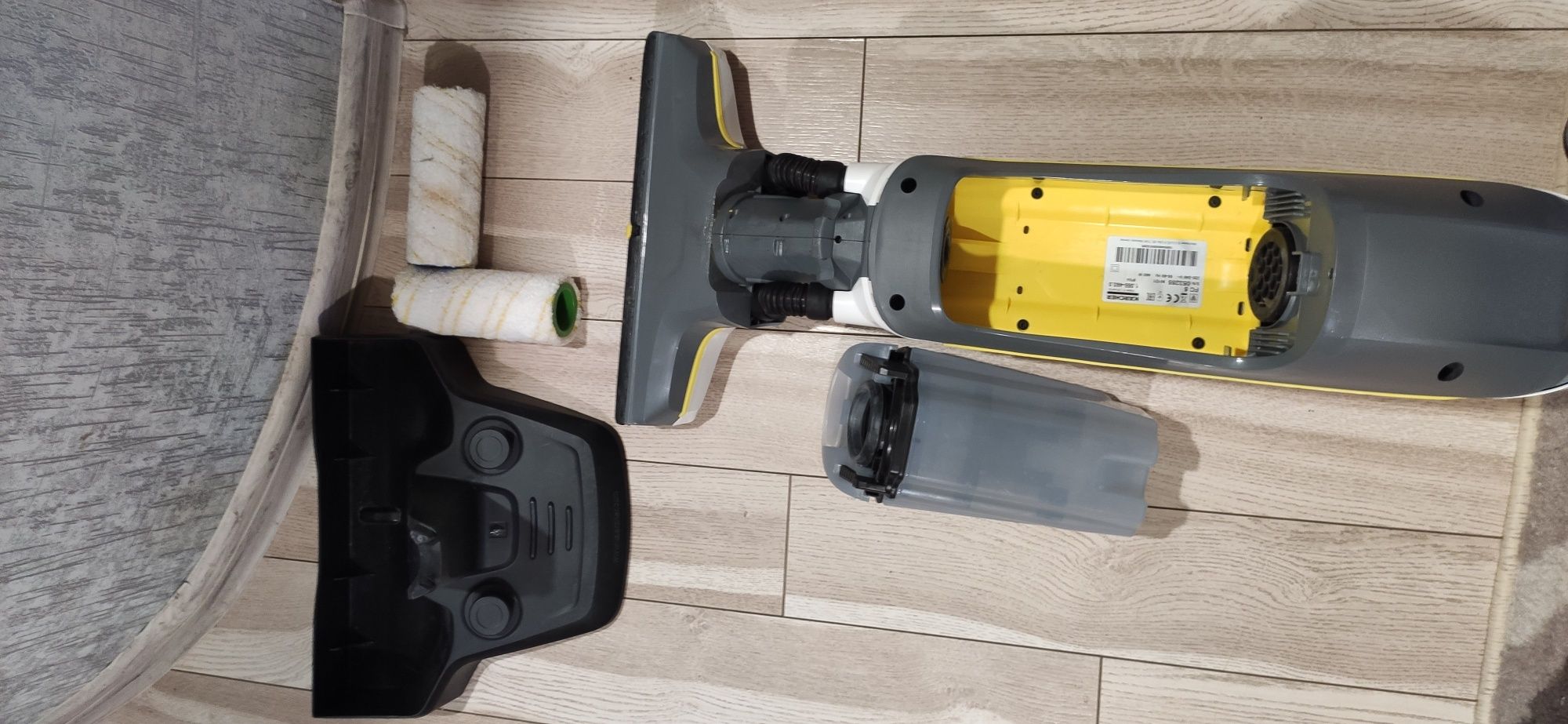 Поломойный пылесос Karcher FC 5