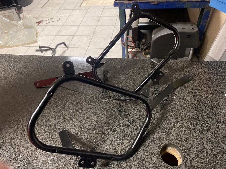 Uchwyty stelaże Gmole boczne Honda 600F Nowe gsf600 gsf 600 bandit