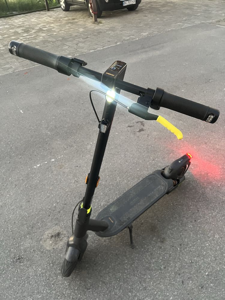Ninebot MAX G2  ( 35km )