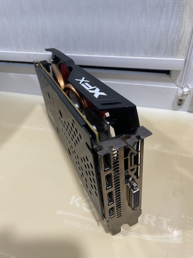 Відеокарта Відеокарта XFX Radeon RX570 4Gb