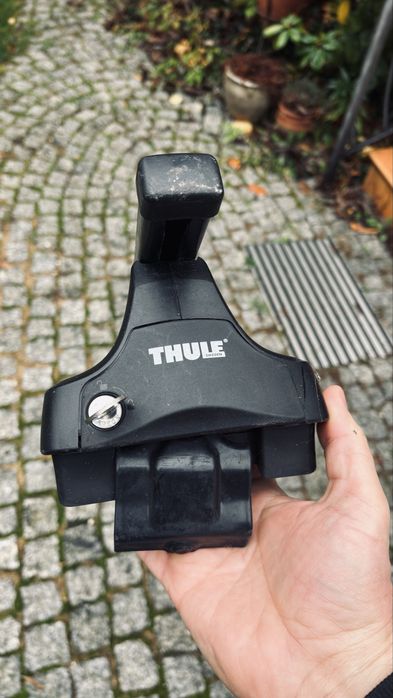 Relingi dachowe VW Passat B8 sedan Thule