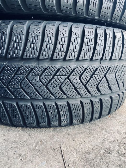 235 35 20 Pirelli Sottozero 3 85% Зима 2023 Гарантія