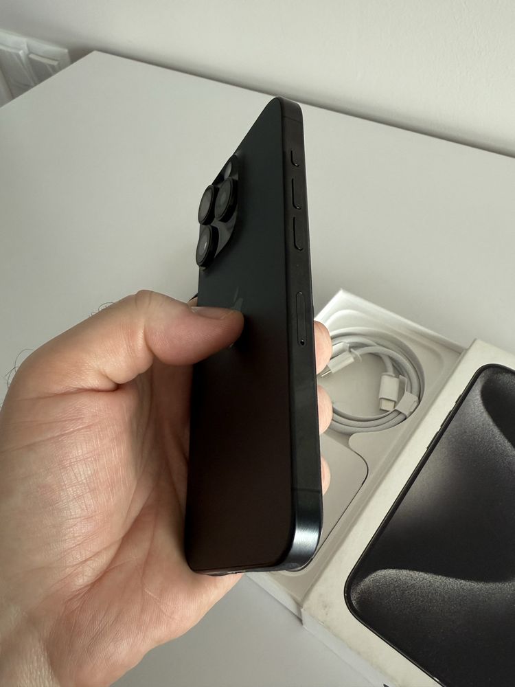 iPhone 15 pro 512Gb Black Titanium