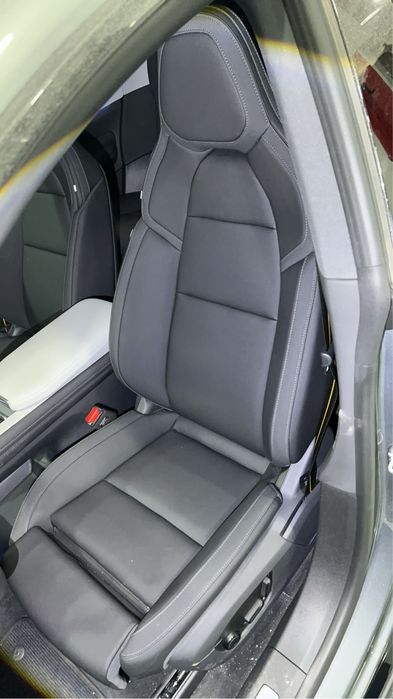 POLESTAR 4  електромобіль