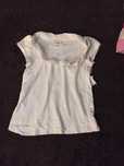 tshirt branca mango com laco de lado tamanho m