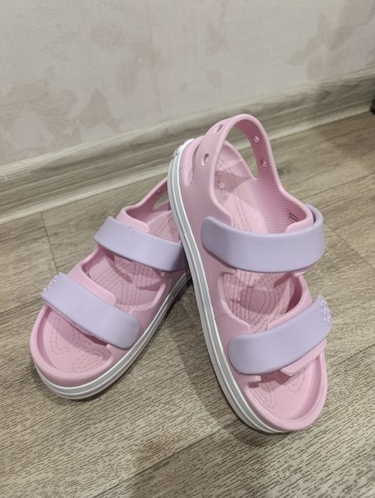 Крокси сандалі, Crocs