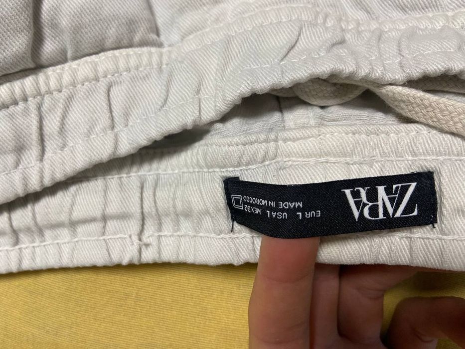 Шикарні штани фірми ZARA розмір L, має 5 карманів
