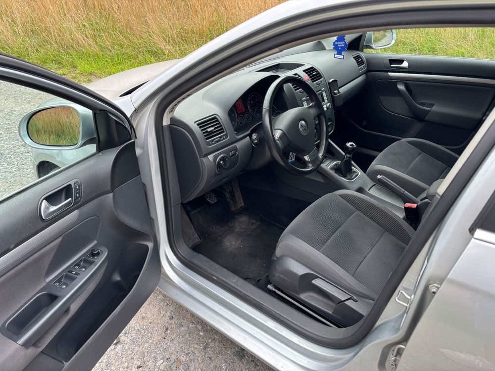 Sprzedan Golfa 5 1,9tdi