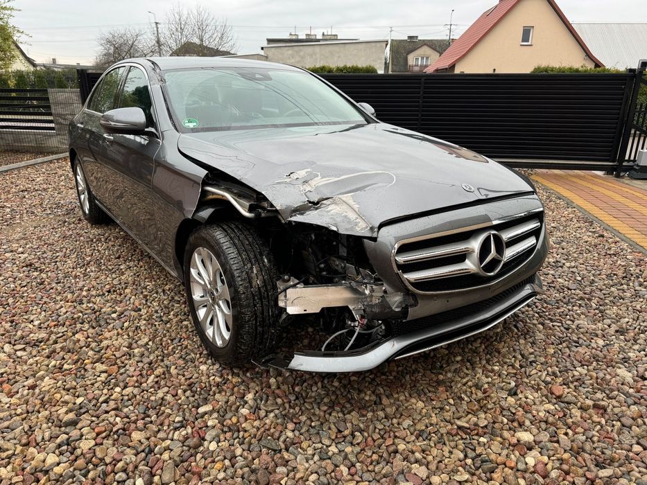 Mercedes-Benz Klasa E E klasa 2018* Ambiente* 64tys km