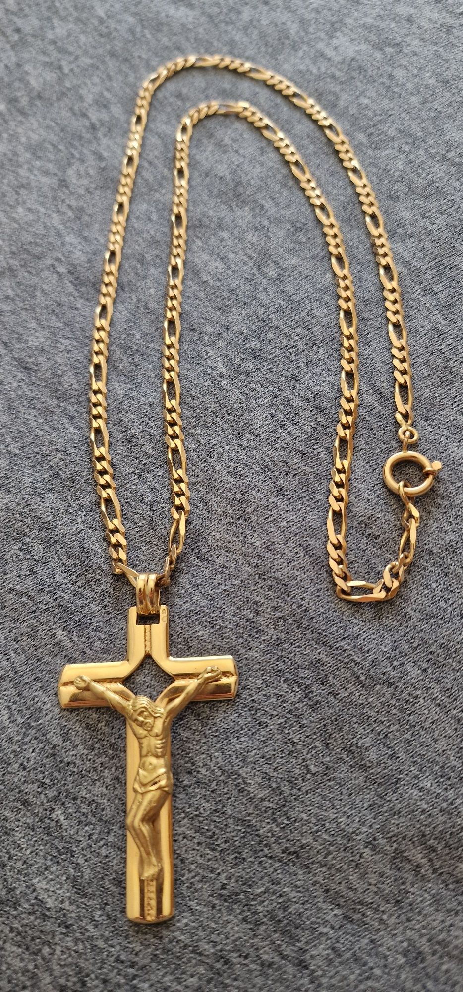 Fio em Ouro com Crucifixo Grande 19.2K