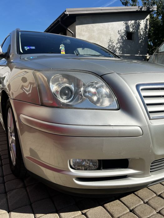 Sprzedam toyota avensis t25 2.0 benzyna