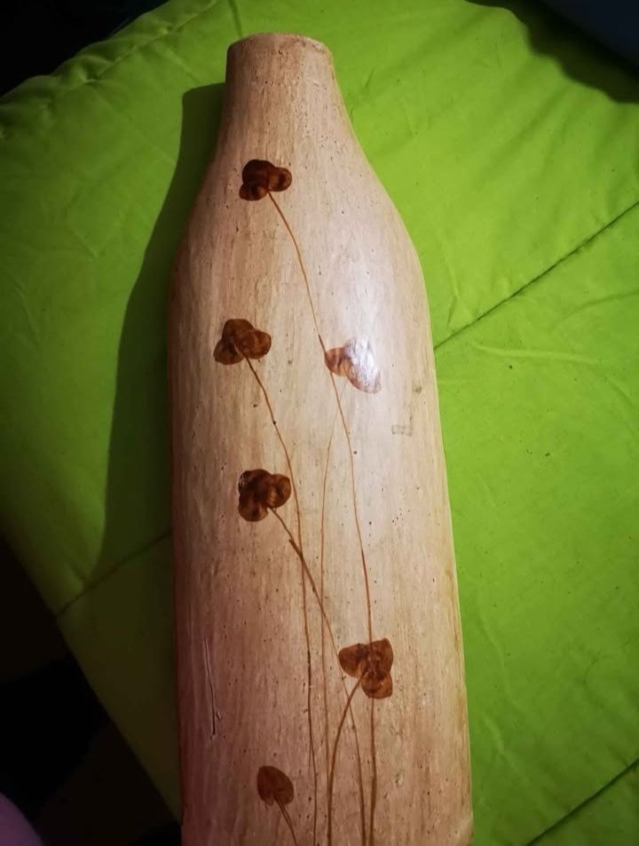 Conjunto de jarras de barro
