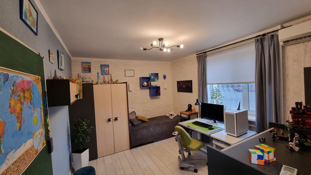 Дитяча кімната. Шафа. Комод.