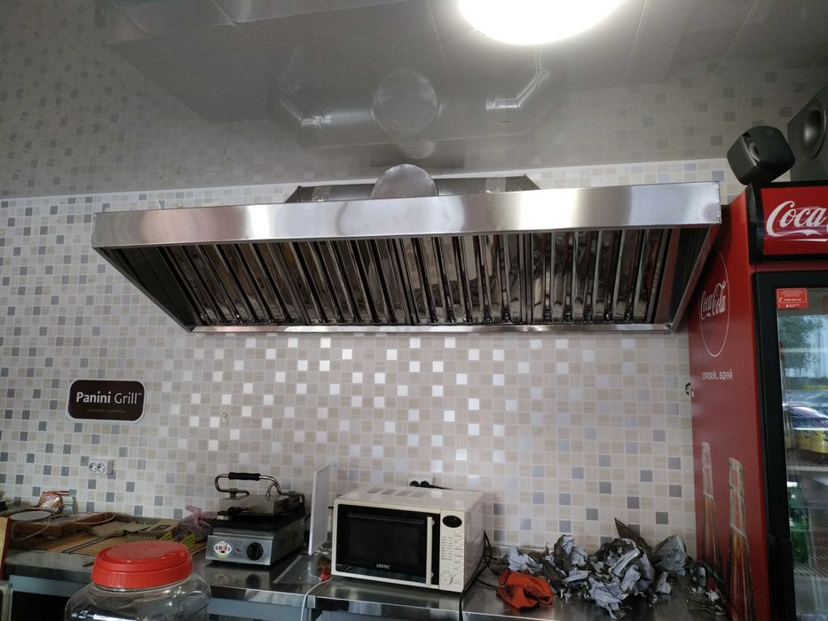 Витяжка. Витяжний зонт. Витяжка на кухню. Пристінний зонт