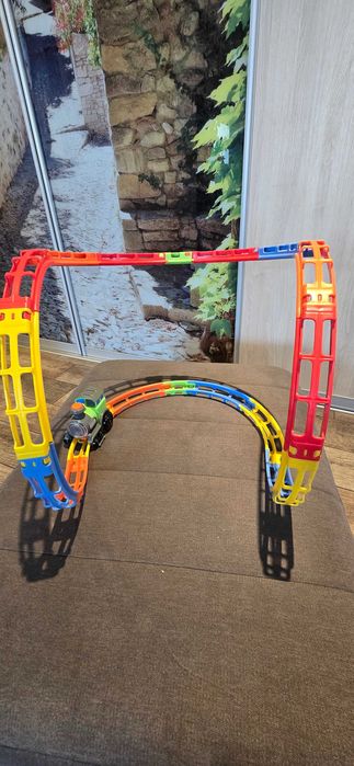 Ciuchcia Little Tikes, Tumble Train, Pociąg jeżdżący w pętli