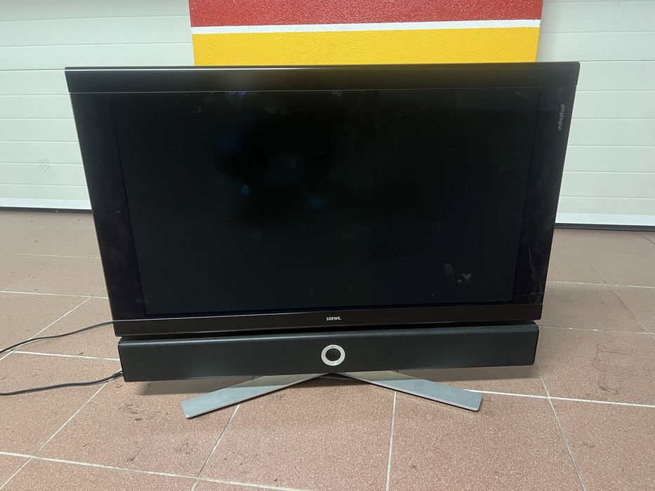Vendo tv de 32 marca loewe com radio