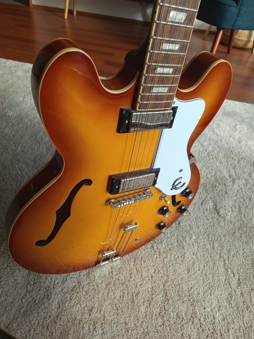 Epiphone Riviera