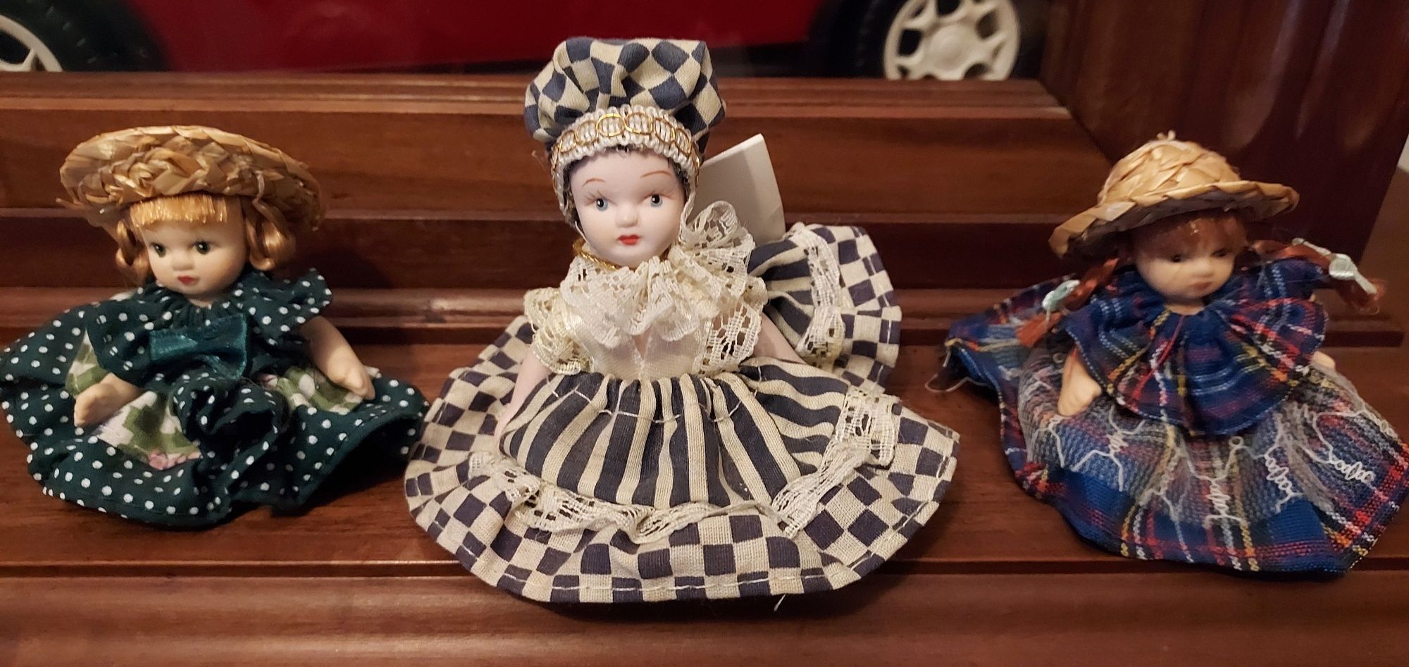 Bonequinhas de porcelana